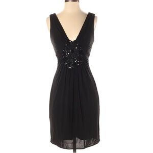 BCBGMAXAZRIA size XS black v-neck ruched w beaded accents sleeveless short dress